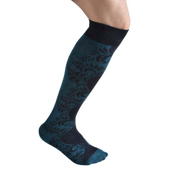 Quais materiais são comumente usados para meias casuais até o joelho? Quais são as vantagens de cada material?